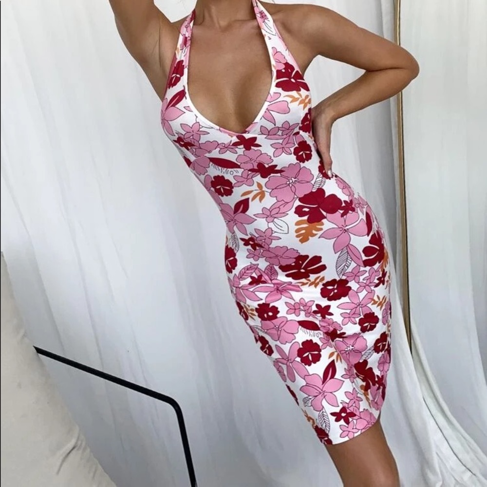 Halter Neck Open Back Floral Bodycon Dress